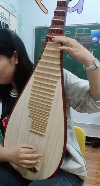 琵琶星海琵琶民族乐器8914-AA特级奥氏黄檀木琵琶使用情况,评测哪一款功能更强大？