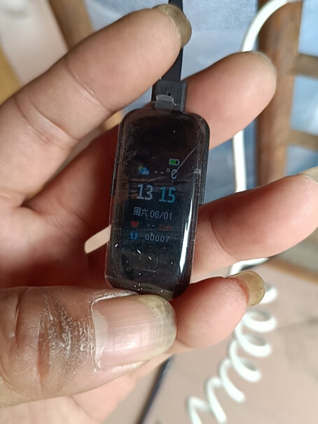 品牌+产品型号： FMJ 「升级版」血压手环ⅴiⅴo手機可以連接嗎？
