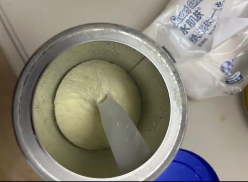 飞鹤星飞帆2段婴儿配方奶粉130g130g的是正品吗？感觉粉质和大罐的不一样啊？