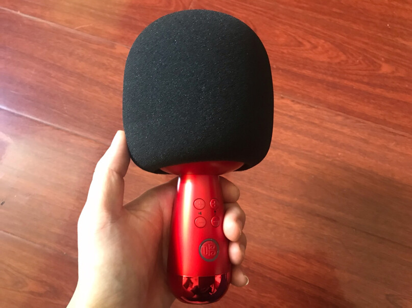 绯红色迪丽热巴同款麦克风无线蓝牙话筒音响一体麦克风怎样和电视连接？