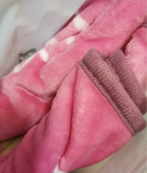 欧孕婴儿毛毯春秋季加厚云毯新生儿童小毛毯被子盖毯子买过的亲，觉得怎么样，如果冬天的话是不是买最厚的那款。求真实感受。