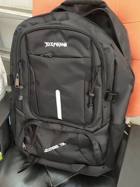 格尔顿背包男女款85升大容量户外旅行包2020双肩包有40L的没有？