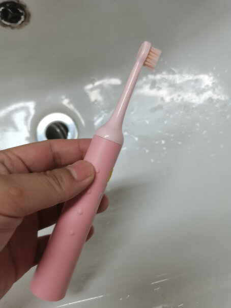 小熊电器电动牙刷儿童电动牙刷可充电牙齿刷的干净吗？
