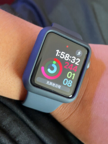Apple Watch 3智能手表版本38和42指的是屏幕大小，还是别的？