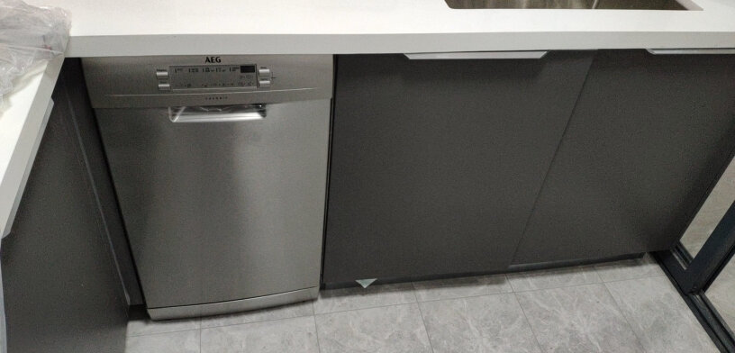 洗碗机AEG洗碗机黑晶系列8套嵌入式家用智能哪个更合适,大家真实看法解读？