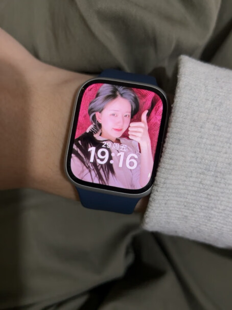 Apple Watch S9 智能手表GPS款星光色能测血压吗？