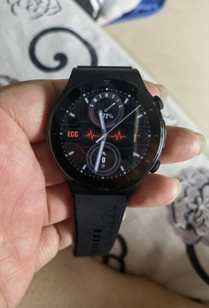 智能手表华为WATCH GT2 Pro ECG买前必看,评测分析哪款更好？