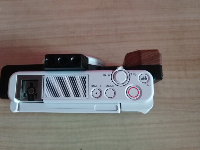 索尼ZV-1 Vlog数码相机套装请问一下这款适合新手吗？