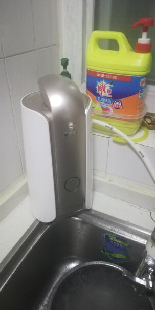 易开得净水器家用直饮厨房大通量自来水龙头过滤器我用为什么有水垢？