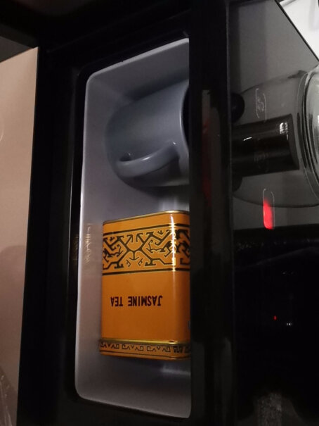 美菱MY-C518茶吧机请问这个刚买时烧的水有味道吗？