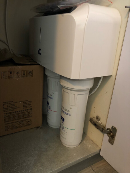 沁园超滤机净水器家用直饮不插电五级过滤净水机是一边纯净水一边矿物质水吗？
