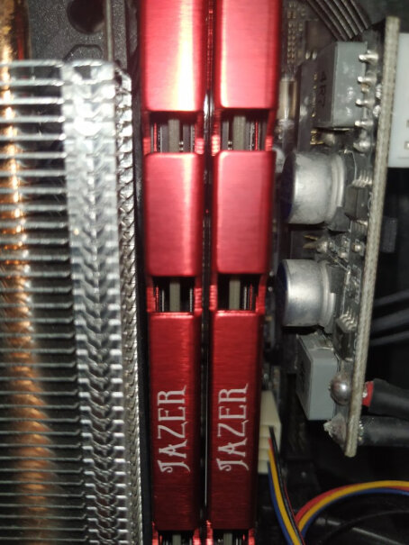 内存棘蛇(JAZER) 8GB DDR4 台内存 红马甲评测哪款功能更好,优劣分析评测结果！