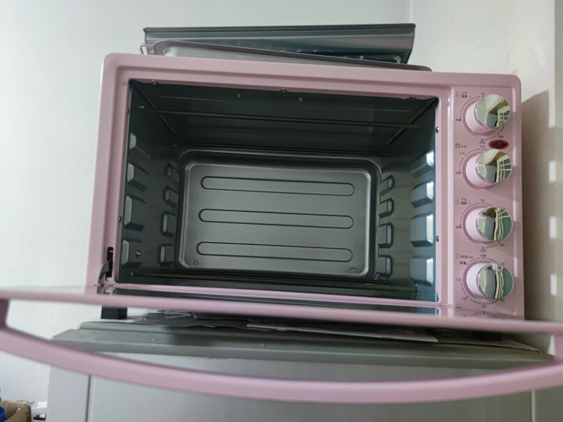 海尔家用多功能电烤箱35升大容量烤箱请问内壁是什么材质的？