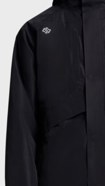 京东京造山川冲锋衣这个好还是同价位的其他的冲锋衣好？