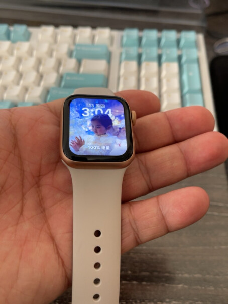 Apple Watch SE 智能手表 GPS款 40毫米米金色铝金属表壳 星光色运动型表带MKQ0支持睡眠监测嘛？