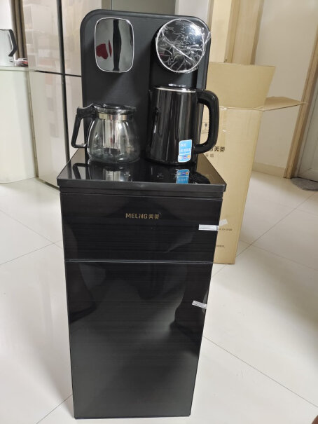 美菱饮水机家用立式多功能智能温热型茶吧机17L桶可以放吗？