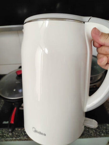 美的水壶内胆电水壶防烫1.7L大容量无缝双层究竟合不合格?达人专业评测 美的水壶内胆电水壶防烫1.7L大容量无缝双层究竟合不合格?达人专业评测