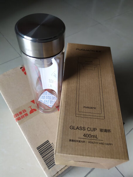 富光玻璃杯影曜系列双层玻璃水杯这个杯盖是不锈钢的吗？