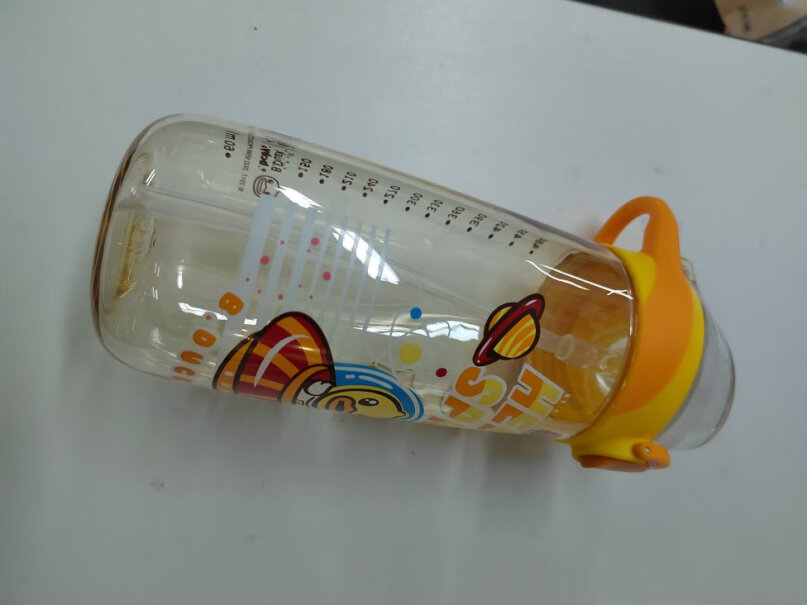 B.Duck双柄PPSU杯温吸管水杯小黄水壶材质评测数据如何？真实质量反馈