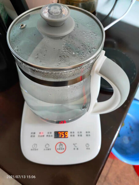 茶壶1.5L电水壶煮茶煎药九阳药膳茶具你们买的这款养生壶，烧水有味道吗，我的味道很大，有一股气皮味？怎么清除？
