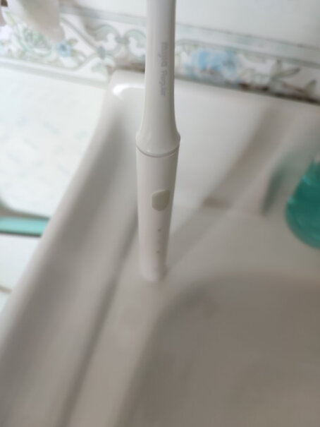 米家小米电动牙刷39.9的是不是充电型的？