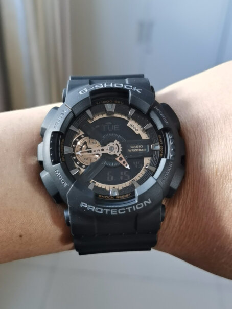 卡西欧CASIO手表G-SHOCK系列男士运动手表这款手表是用电池的吗。