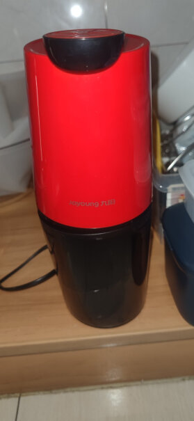 九阳榨汁机家用电动榨汁杯便捷式水果汁机充电式小型原汁机可以炸胡萝卜丝吗？