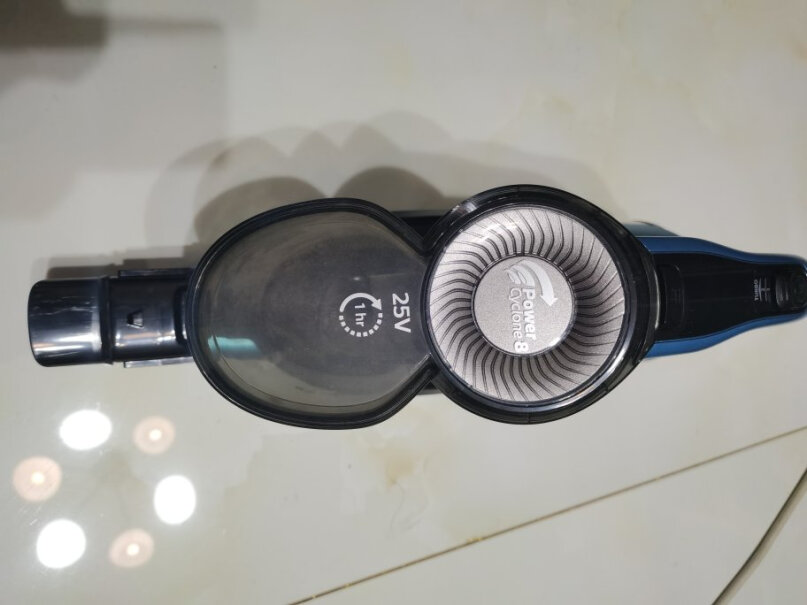 吸尘器飞利浦PHILIPSW7手持无线吸尘器真的好吗！质量真的好吗？