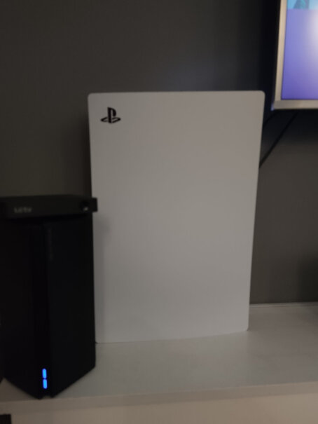 索尼PlayStation电源线可不可以直接插墙上插口？
