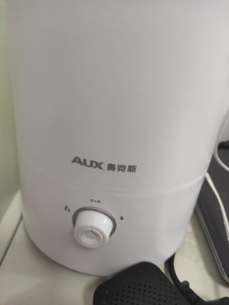 奥克斯加湿器大容量上加水家用办公室卧室母婴空气净化加湿可以直接加开水吗？