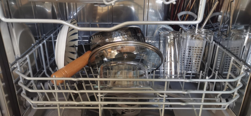 西门子两件套装进口10套家用嵌入式除菌洗碗机10套的可以洗锅吗？