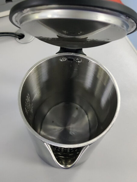 苏泊尔电热水壶多段调温烧水壶可以热可乐吗？