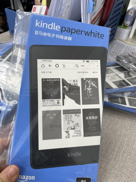 电纸书亚马逊kindle paperwhite4最真实的图文评测分享！深度剖析功能区别？