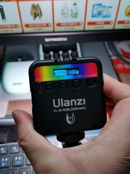 ulanzi光灯全彩色温VL49RGB磁吸LED灯微单便携VL81和这款，日常拍人像更推荐哪款的？