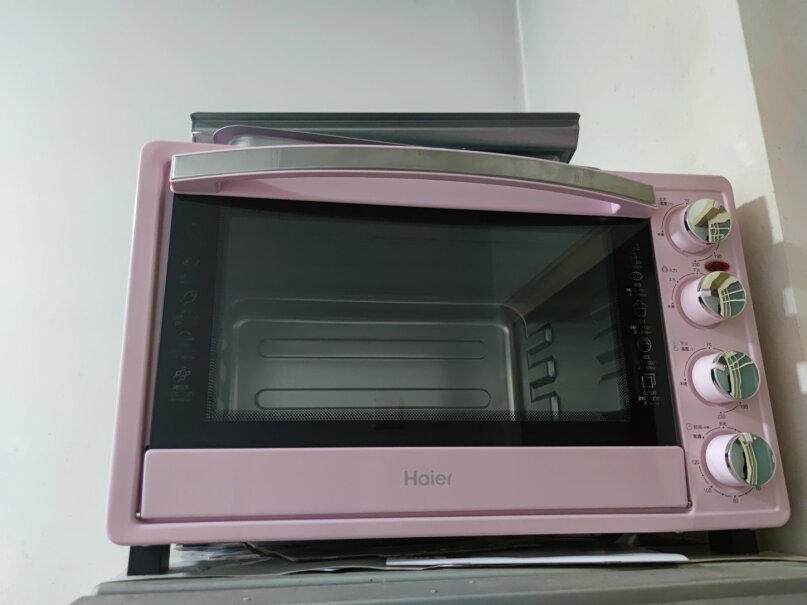 海尔家用多功能电烤箱35升大容量烤箱请问内壁是什么材质的？