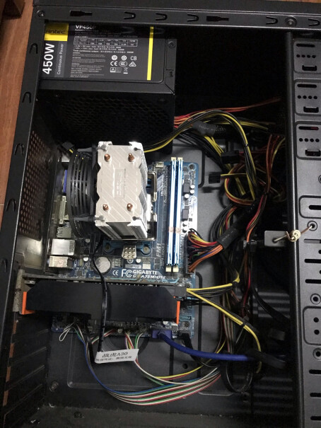 安钛克Antec光棱120RGB电脑主机箱CPU风扇12cm主板送的这个风扇，cpu amd ryz5 1400盒装自带一个，该用哪一个比较好？