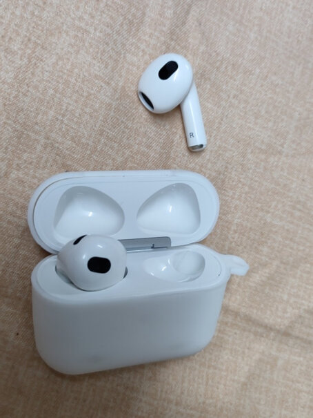 FANWEIPAI蓝牙耳机适用苹果iphone13耳朵舒适度如何？
