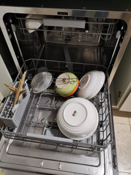 米家洗碗机这个洗碗机和bosch，smeg相比，有多大的差距呢&hellip;&hellip;