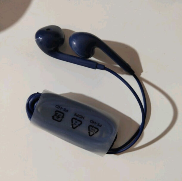 OPPO耳机oppo有线耳机拍的时候显示有两种，有什么分别？