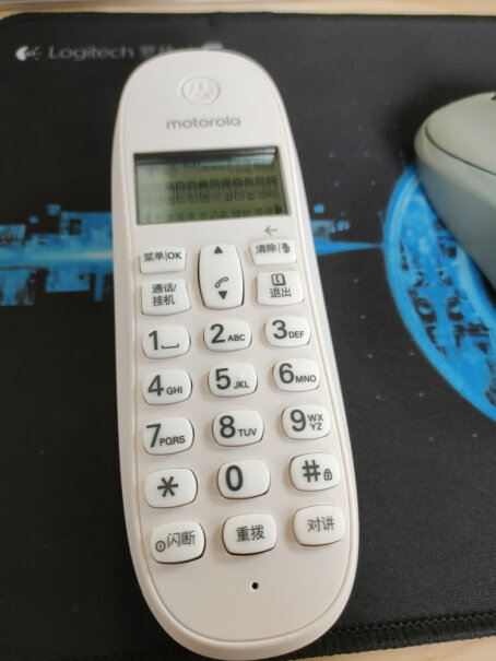 摩托罗拉Motorola数字无绳电话机无线座机你好 这个电话 要插卡吗？