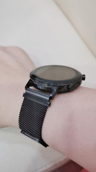 华为手表GT 米兰尼斯金属表带是不是实心的？