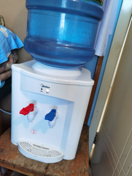 饮水机美的饮水机台式家用温热型桌面桶装水饮水器MYR720T评测值得买吗,质量真的差吗？