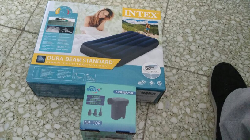 INTEX线拉款64731充气床垫露营气垫床户外防潮垫接近三百斤的人能睡吗？
