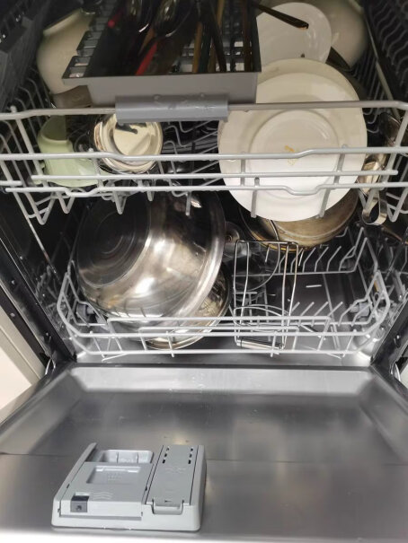 海尔洗碗机和AK600有什么区别？