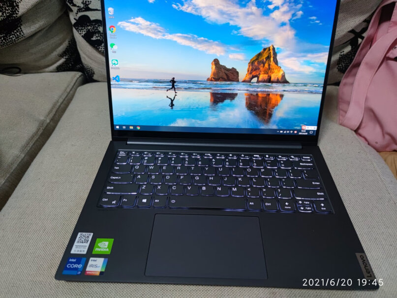 联想LenovoYOGAPro13s这个和ThinkPad t14哪个轻？