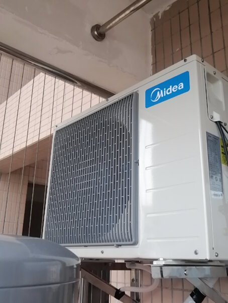 美的Midea空气能热水器用这个空气能热水器耗电吗？