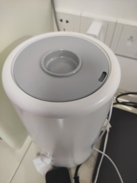奥克斯加湿器大容量上加水家用办公室卧室母婴空气净化加湿为什么加上水漏水呢？