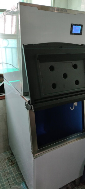 制冰机香霸商用制冰机200KG公斤商用大型大产量方块制冰机评测解读该怎么选,评测怎么样！