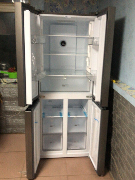 TCL515升双变频风冷无霜对开门双开门电冰箱亲们，你买的这款冰箱有出现一边很烫的嘛？