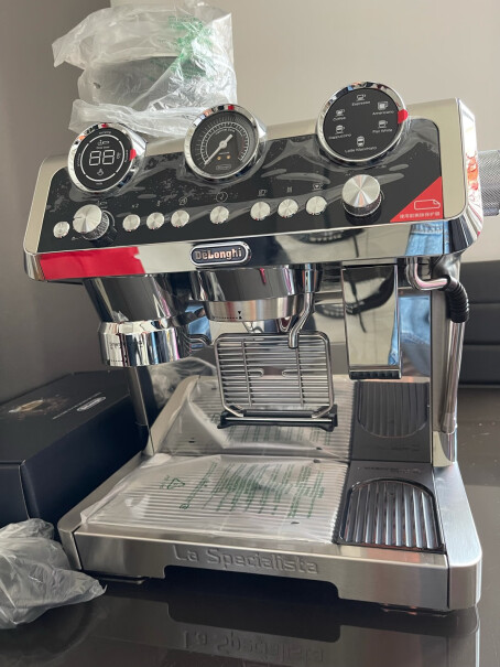 德龙咖啡机骑士系列半自动咖啡机几孔蒸汽？